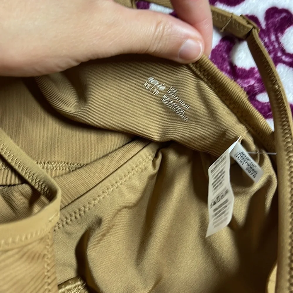 NWT XS Kortni Jeane bronze longline scoop top - Picture 4 of 4